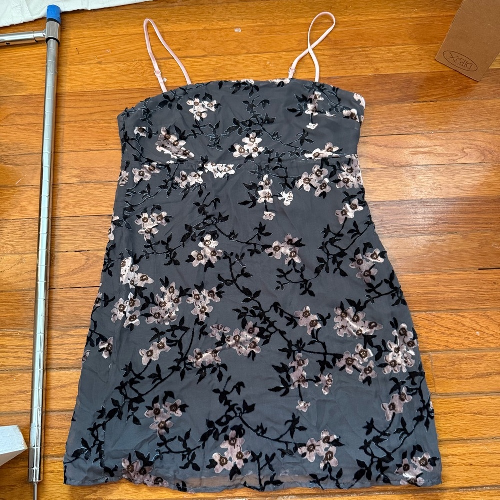 Forever 21 Contemporary Gray Floral Dress